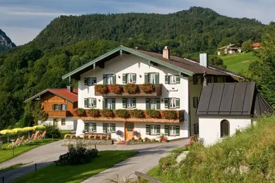 Image de Appartement 'Ferienwohnung EdelweiĂź' avec vue sur les montagnes, balcon et Wi-Fi