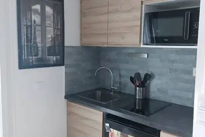 Image de Studio Cosy Entièrement Équipé, Métro Mairie des Lilas Idéal Pour Visiter Paris