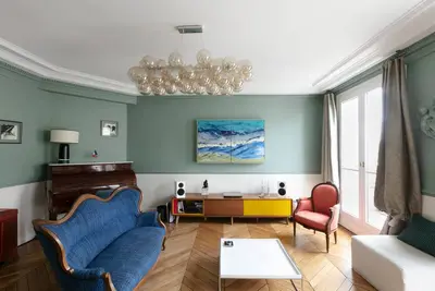 Rue de Bourgogne I by onefinestay