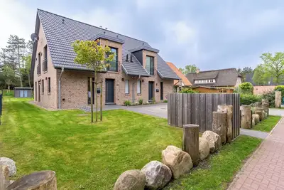 Image de South view - Exclusive semi-detached house in a quiet location in the immediate vicinity of the
