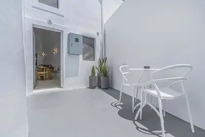 Image de Villa Paradeisos Deluxe Apartment in Karterados