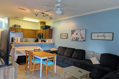 Image de Home (3b/3b): Economical Apt, 7 mins to Fsu (206)