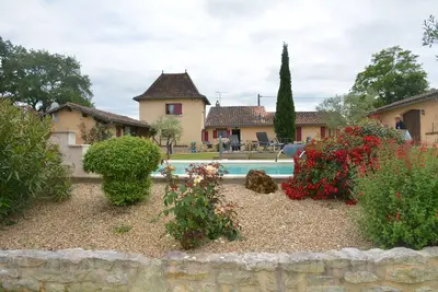 Image de Maison de Campagne au Coeur de la Double Avec Piscine
