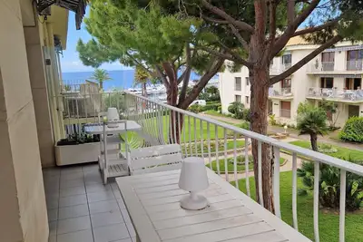 Image de Centre ville St Jean Cap Ferrat, 60m2, terrasse 14m2 vue Mer, Parking