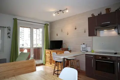 Image de 50m du centre station, 3ème étage, vue station, balcon, télévision, 30m², Les Orres