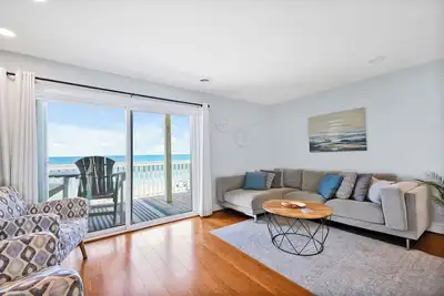 Image de Oceanfront 3br/3ba Updated Townhome - Indoor/Outdoor Pool/Hot Tub/Tennis/Grill