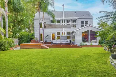 Image de Family Beach Oasis - Hot Tub, Sauna, Walk to town and the beach