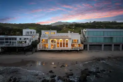 Image de Malibu Shores / Beach Access, Ocean Views & Gym