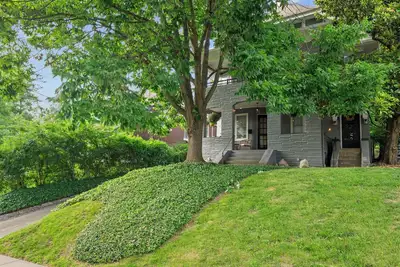 Image de Cincinnati Apartment: 1 Mi to Hyde Park Square!