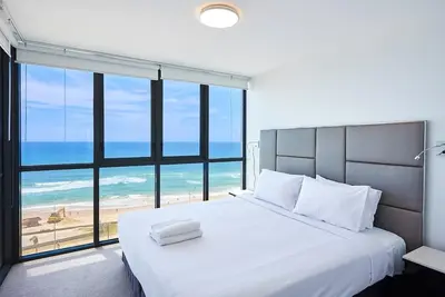 Image de Ocean view beachside 2bedroom Apartment In Surfers