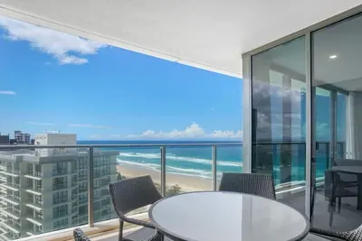 Image de Splendid Ocean And Beach View 1 Bedroom Apartment