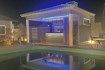 Image de Casa LindĂssima, Espaçosa e com Total Privacidade, Para sua FamĂlia e Amigos!