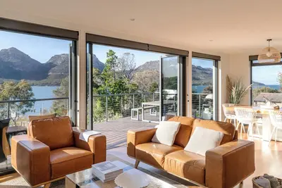 Image de The Moorings at Freycinet. Beachfront. Panoramic Mountain Views. Free wifi.