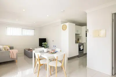 Image de 1 Bdr Apt! Garage! Balcony! Gst Credits! 118d1