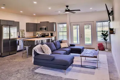 Image de Hunts Bend Private Getaway!