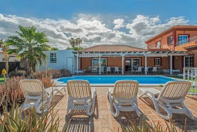 Image de Maison de vacances 'Villa Mi Sol' avec piscine privée, terrasse privée et Wi-Fi