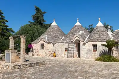 Image de Trulli I Cedri, Monopoli' avec terrasse et jardin privés