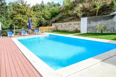 Image de Maison de vacances 'Martins House T4' avec vue sur la montagne, Wi-Fi et climatisation