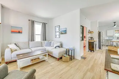Image de Family-Friendly Retreat near Manistee Riverwalk - dogs allowed