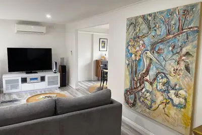 Image de West End on Maroondah, a stones throw from the Four Pillars hospitality precinct