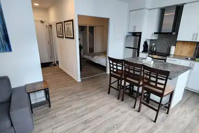 Image de Executive Bright 2 bed 2 bath downtown Toronto