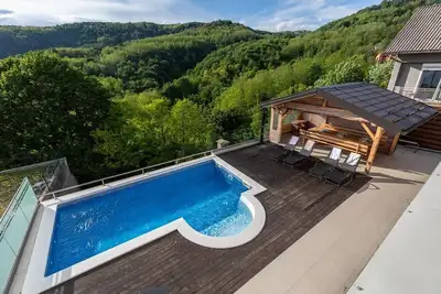 Image de Maison pour la famille avec la piscine Zagreb (K-20189)