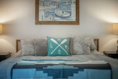 Image de Camp Wanderlust-Cozy lodge-20 minute walk to beach