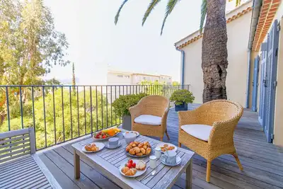 Image de Appartement au Centre Lavandou par SELECTsoHOME
