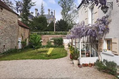 Image de Belle Maison de Campagne en Bourgogne à 2 Heures de Paris