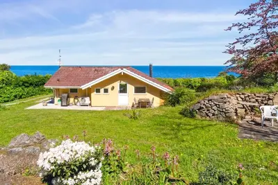 \"Henric\" - 75m from the sea by Interhome