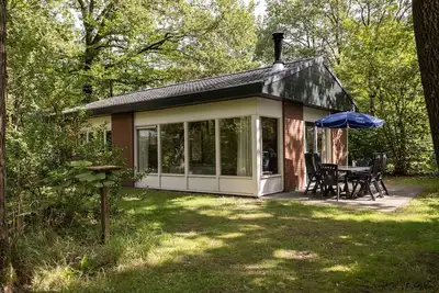 Image de Bungalow avec lave-vaisselle, près de la Veluwe