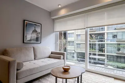 Image de w* | Marvelous 2br with balcony Near Kennedy Park