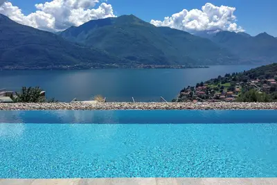 Image de Sunrise Lodge holiday flat on Lake Como