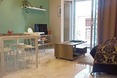 Image de Enclosed Secure Parking- Cozy Apartment of 2 Double Bedrooms For Families of 4-5