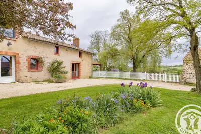 Image de Gîte confortable 2 chambres avec jardin, animaux admis, Wifi, parking