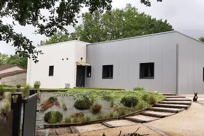Image de Maison Moderne 8 Couchages\/ Piscine Tout Confort