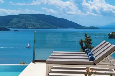 Image de Brand new Spacious 6 bedroom villa with stunning view, close to beach.