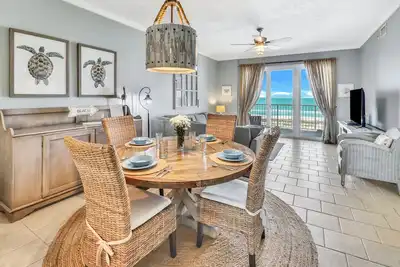 Image de Free Beach Service! Amazing Top Floor Views + Owner Managed at SummerHouse!