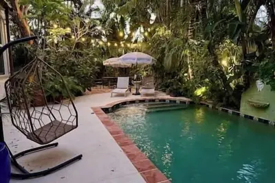 Image de One-of-a-Kind Flamingo Park Escape (Pool+Parking)