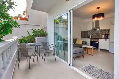 Image de Two Bedroom Apartment Near the Ocean