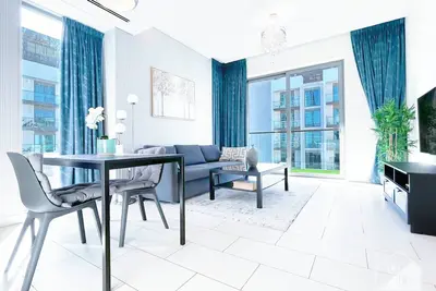Image de Stunning & New 1b Apt with Balcony & View Dubai