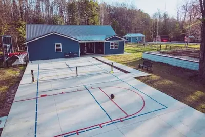 Image de River Front Pickleball & Bball Patio-Pets-2 houses