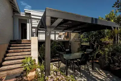 Image de Queen Gertrude's Bungalow - casual comfortable relaxed. Close to town and beach