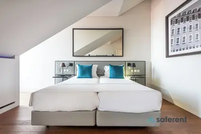 Image de Gary01 • Exclusive Top Floor 2bd by the TimeOut market