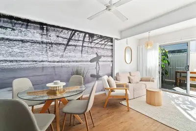 Image de The Surfers Loft A Calm Coastal Pad by the Beach