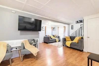 Image de Cozy 3 bd Cottage w\/ access to private lake
