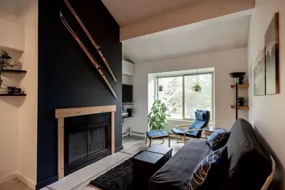 Image de Creekside Lofted 1br:Sleeps 4, Pool, Parking&Near Restaurants, Lakes and Shops!