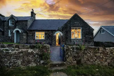 Image de Nyth Y Wennol - sleeps 8 guests in 4 bedrooms