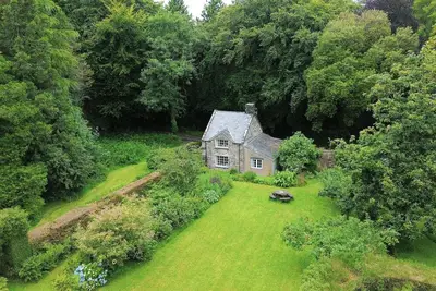 Image de Garden Cottage - sleeps 6 guests in 3 bedrooms