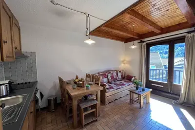 Image de 1er étage, vue montagne, balcon, cheminée ou poêle à bois, télévision, 50m², Serre Chevalier